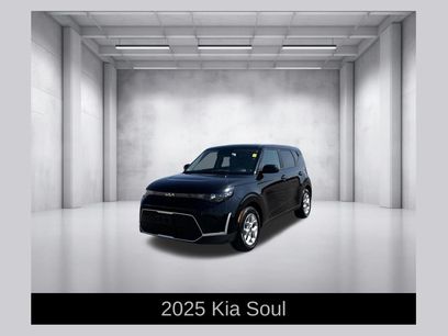 Used 2025 Kia Soul LX w/ LX Technology Package