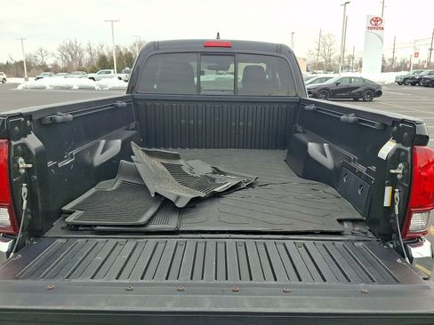 Used 2019 Toyota Tacoma SR5 image 27