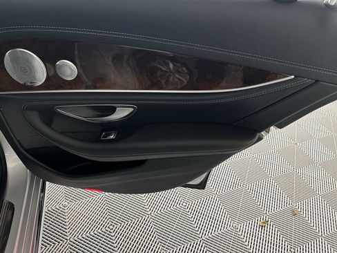 Used 2018 Mercedes-Benz E 300 4MATIC w/ Premium 2 Package (Q02) image 31