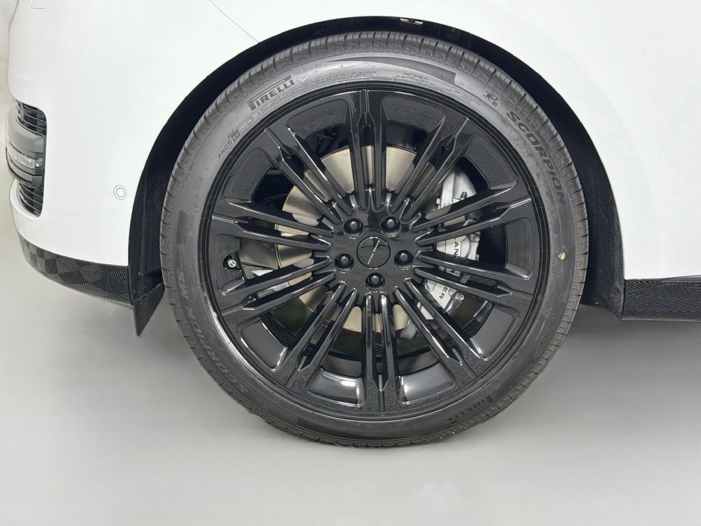 New 2026 Land Rover Range Rover SE AWD/4WD image 33