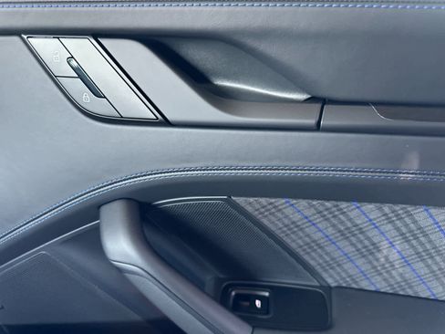 New 2026 Porsche 911 Carrera T image 17