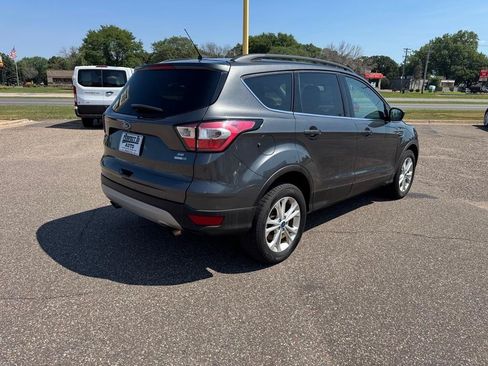 Used 2018 Ford Escape SE AWD/4WD image 4
