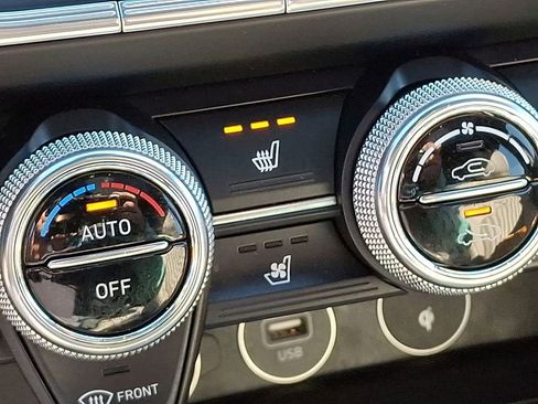 Used 2023 Genesis G70 2.0T w/ Sport Prestige Package image 19