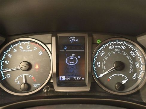 Used 2017 Toyota Tacoma TRD Off-Road w/ Tow Package (A/T) image 28