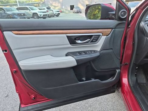 Used 2020 Honda CR-V Touring image 10
