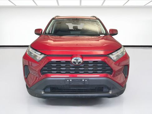 Used 2025 Toyota RAV4 XLE FWD image 2
