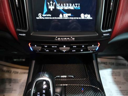 Used 2017 Maserati Levante S image 29
