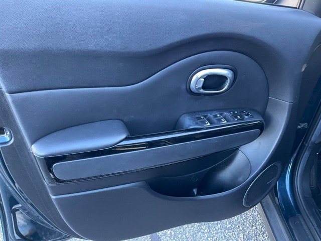 Used 2017 Kia Soul + w/ Audio Package FWD image 6