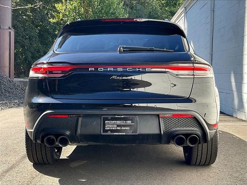Certified 2025 Porsche Macan image 9