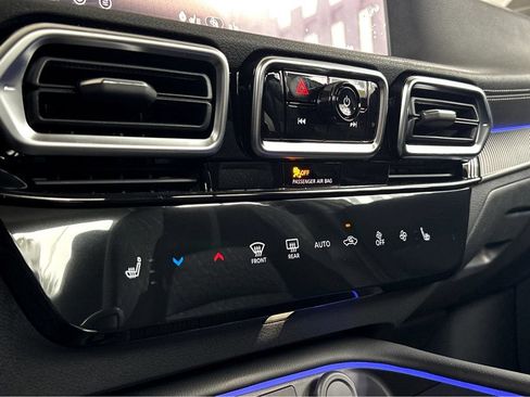 New 2026 Nissan Sentra SV w/ SV Convenience Package FWD image 10