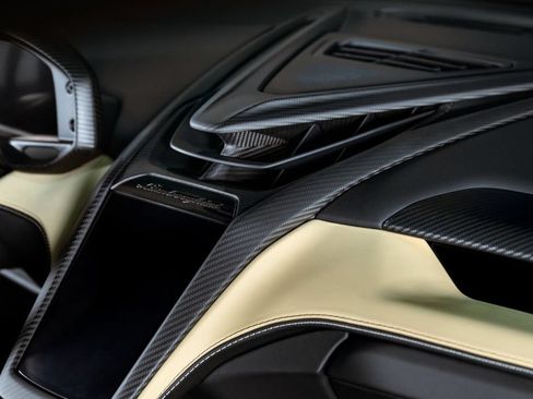 Used 2024 Lamborghini Revuelto AWD/4WD image 33