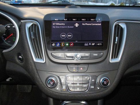 Used 2024 Chevrolet Malibu LT image 13