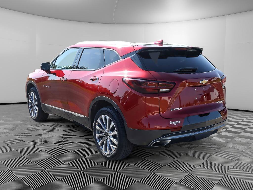 Used 2024 Chevrolet Blazer Premier FWD image 5