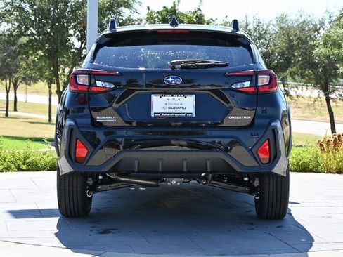 New 2025 Subaru Crosstrek 2.5i Limited image 4