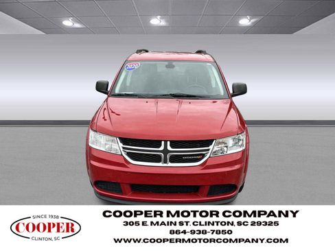 Used 2020 Dodge Journey SE image 2