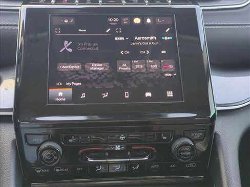 Used 2022 Jeep Grand Cherokee Laredo w/ Luxury Tech Group I image 14