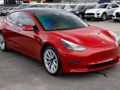 Used 2022 Tesla Model 3 Standard Range RWD image 18