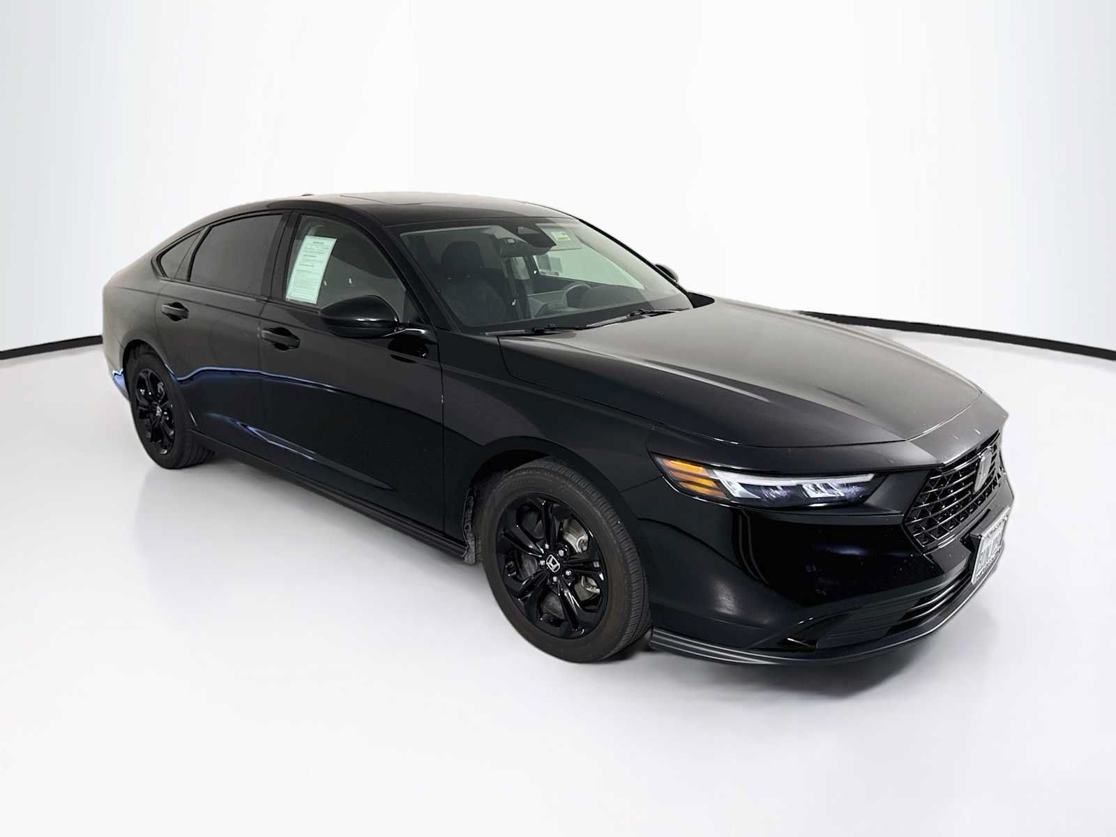 Certified 2025 Honda Accord SE image 1