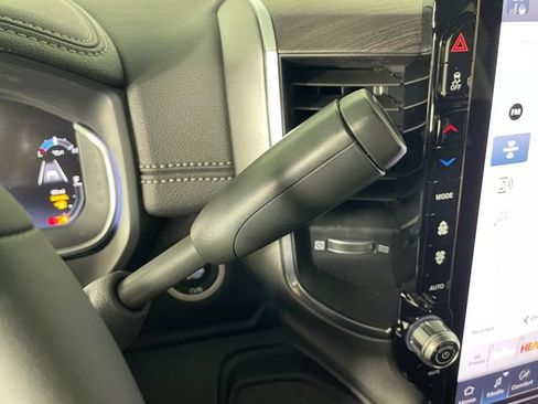New 2026 RAM 2500 Laramie AWD/4WD image 7
