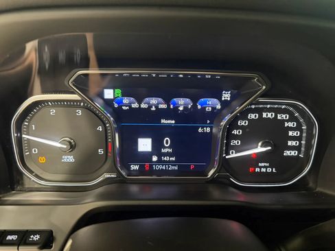 Used 2020 GMC Sierra 2500 AT4 w/ AT4 Premium Package AWD/4WD image 16