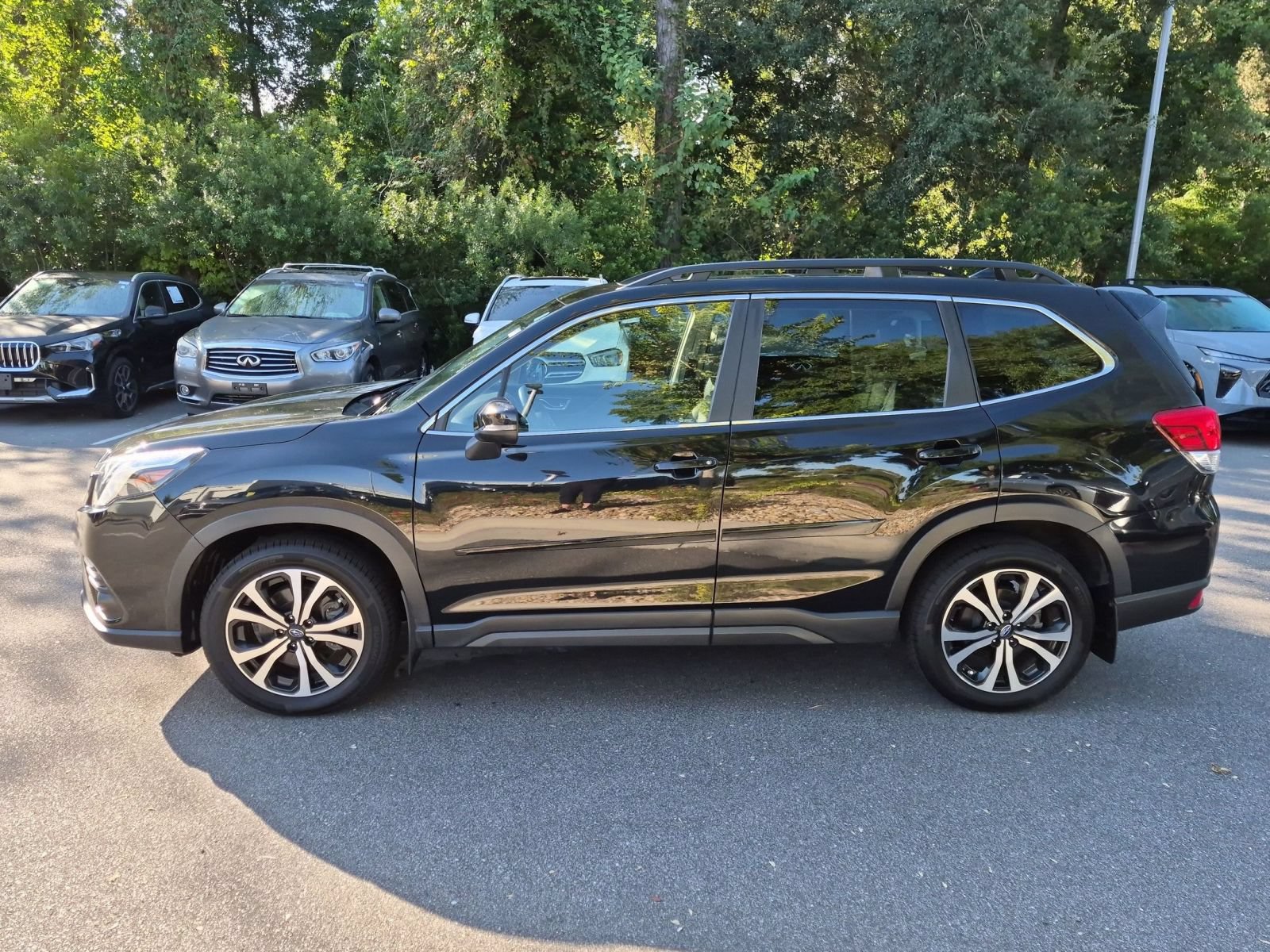Used 2023 Subaru Forester Limited AWD/4WD image 6