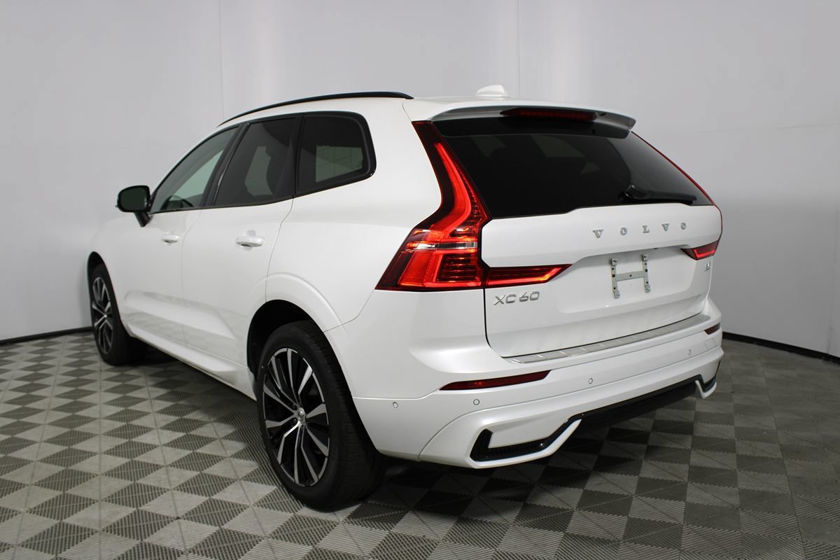 Used 2023 Volvo XC60 B5 Plus w/ Climate Package FWD image 30