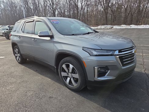 Certified 2023 Chevrolet Traverse LT w/ LT Premium Package image 1