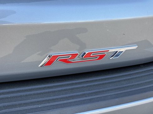 Used 2023 Chevrolet Suburban RST w/ Luxury Package image 11