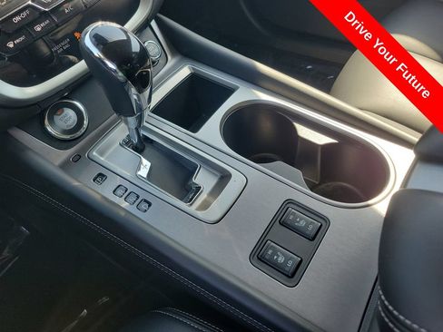 Used 2023 Nissan Murano SV w/ SV Midnight Edition Package FWD image 14