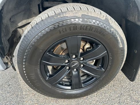 Used 2016 Ford F150 XLT w/ Equipment Group 302A Luxury AWD/4WD image 10