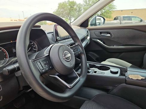 Used 2022 Nissan Rogue SV AWD/4WD image 10