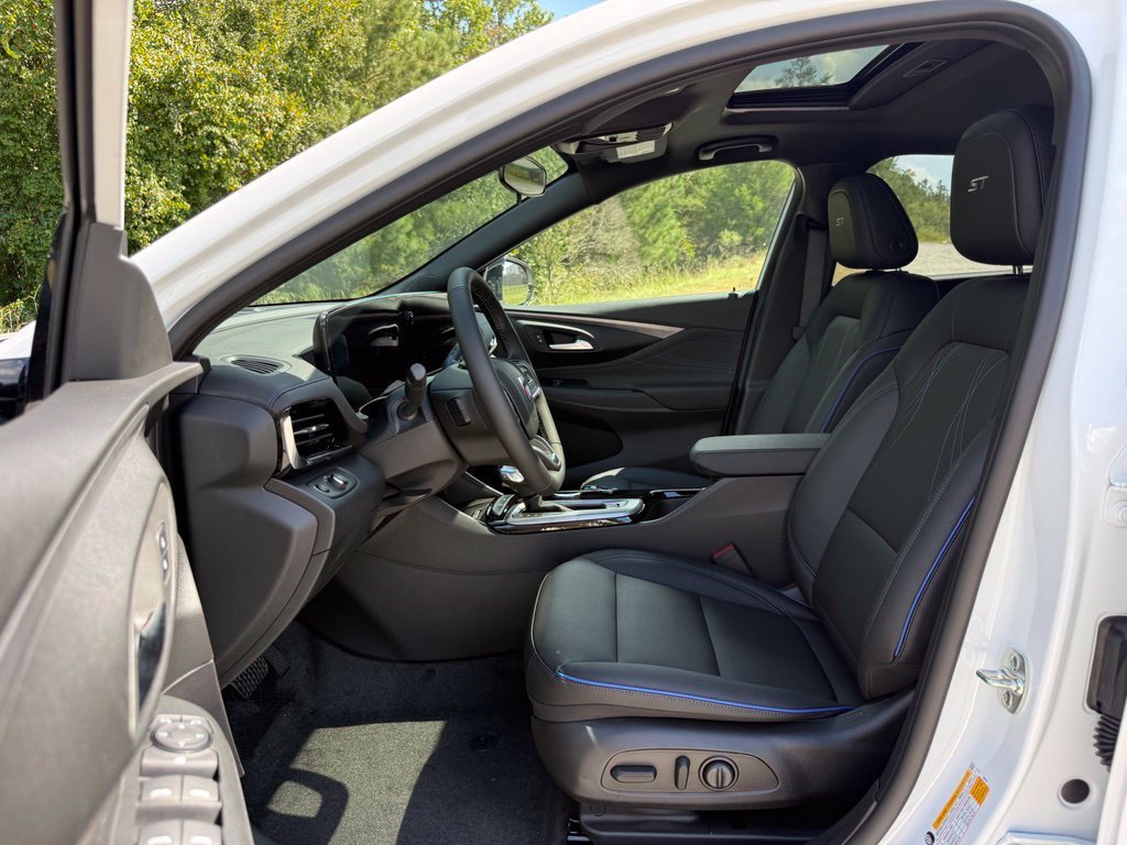 New 2026 Buick Envista Sport Touring w/ Convenience I Package FWD image 19