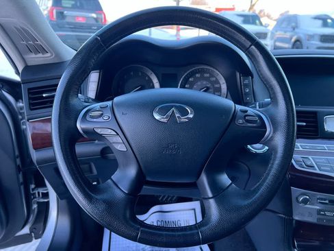 Used 2019 INFINITI Q70 Luxe image 14