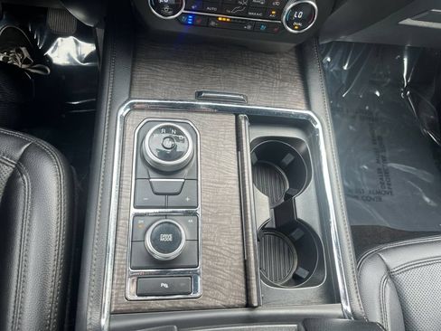 Used 2021 Ford Expedition Limited AWD/4WD image 14