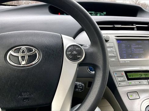 Used 2015 Toyota Prius Three image 15