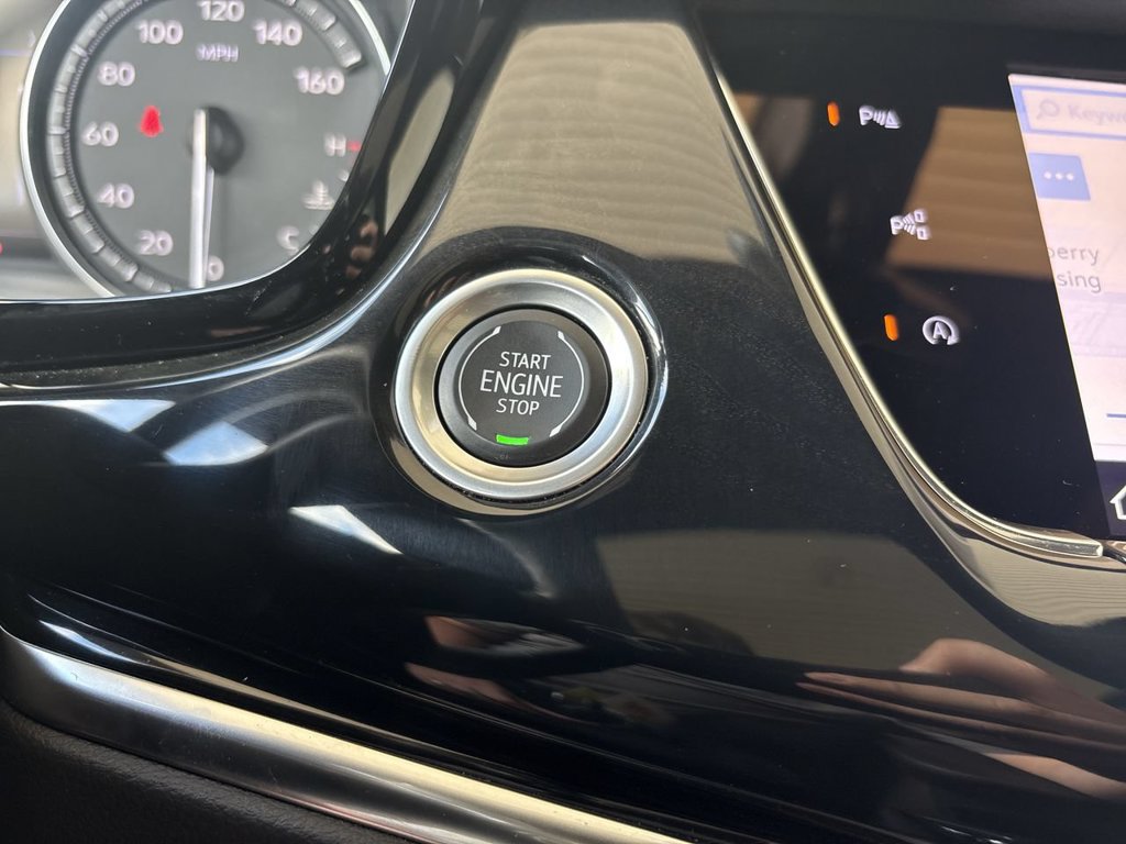 Certified 2023 Cadillac XT6 Premium Luxury w/ Technology Package FWD image 17