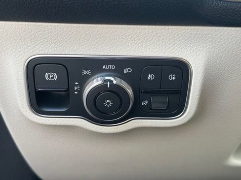 New 2026 Mercedes-Benz GLB 250 4MATIC image 24