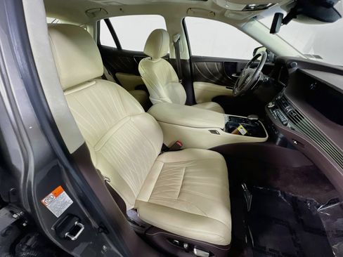 Used 2020 Lexus LS 500 AWD w/ Interior Upgrade Package image 27