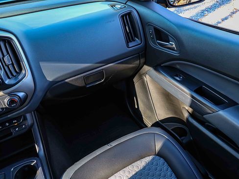 Used 2019 Chevrolet Colorado Z71 image 17