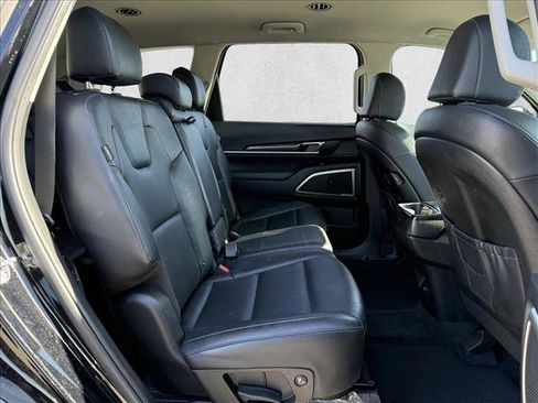 Used 2023 Kia Telluride LX FWD image 18