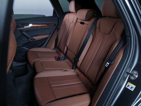 Certified 2023 Audi Q5 2.0T Prestige image 11