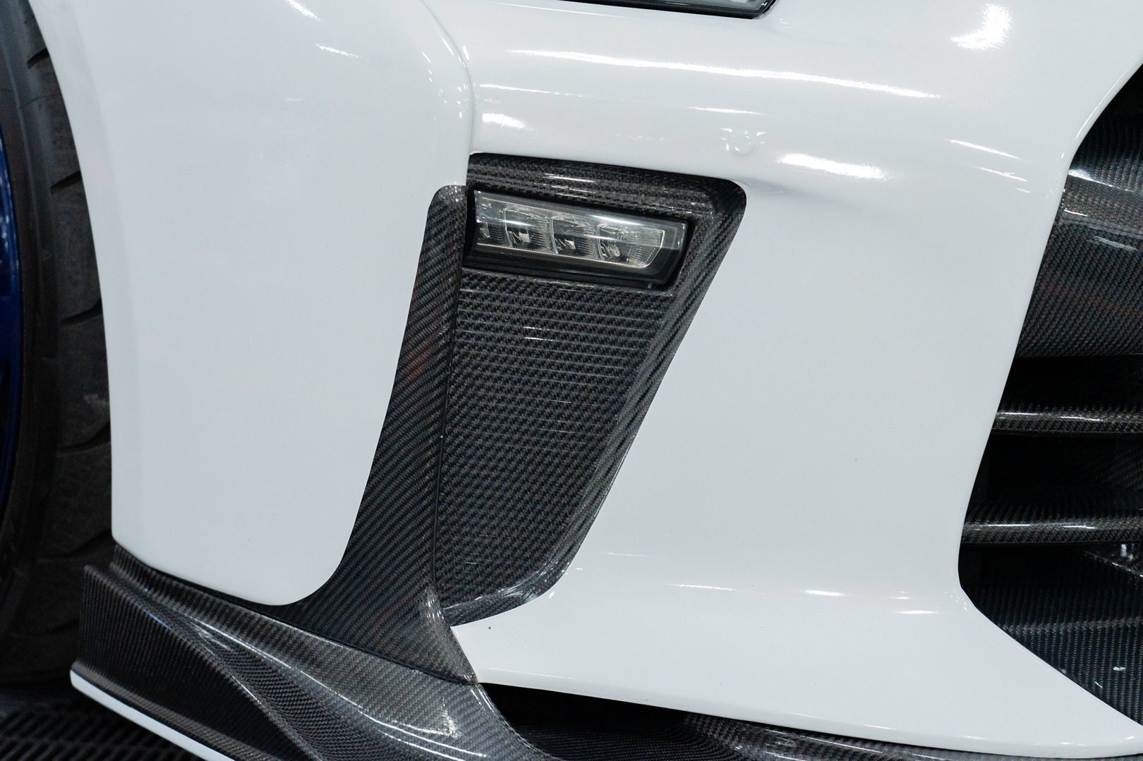 Used 2009 Nissan GT-R Premium AWD/4WD image 17