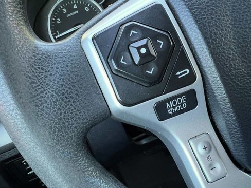Used 2016 Toyota Tundra SR5 image 22