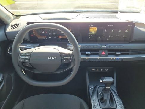 New 2026 Kia K4 FWD image 17