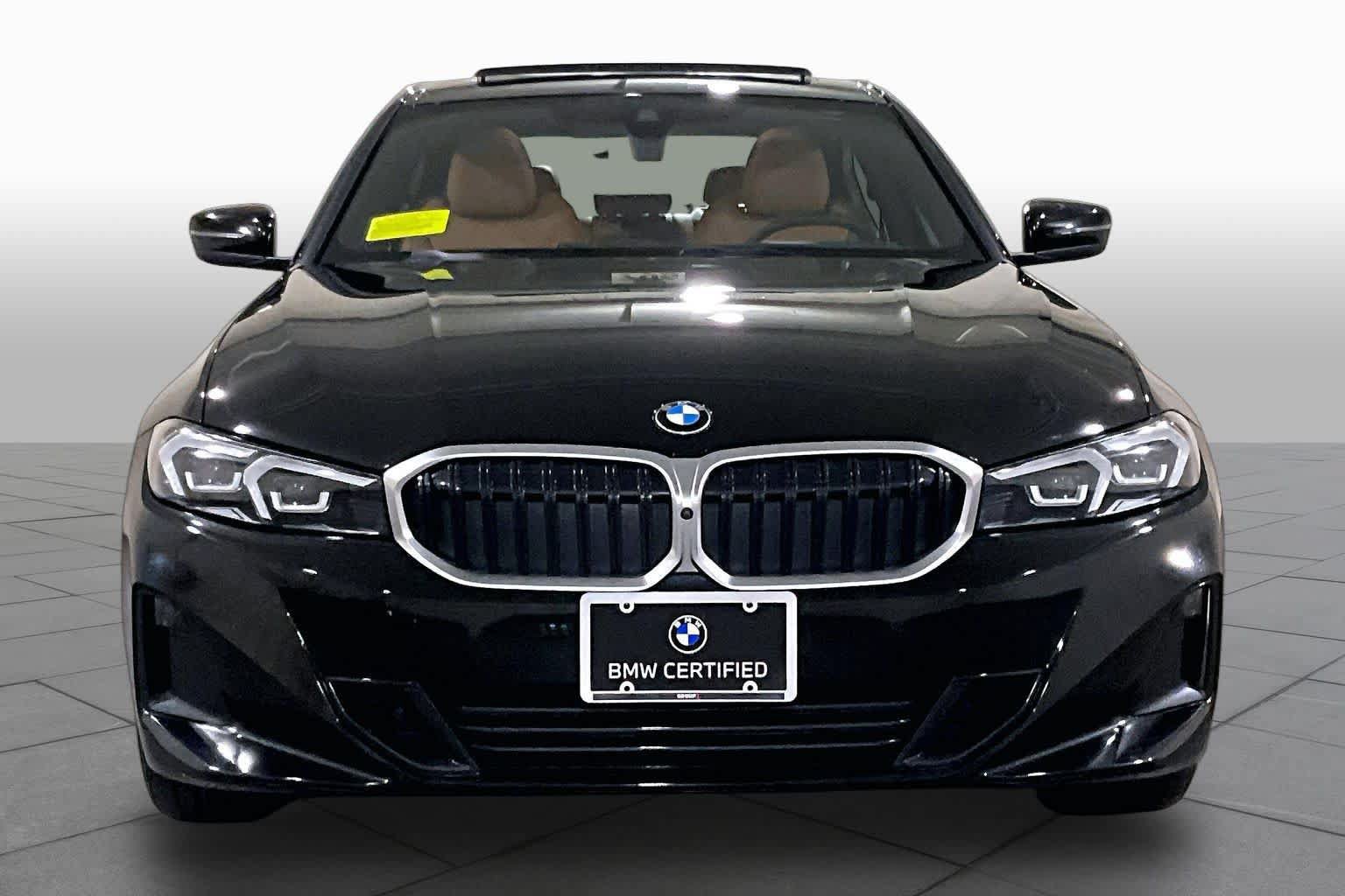 Used 2025 BMW 330i xDrive Sedan w/ Premium Package AWD/4WD image 3
