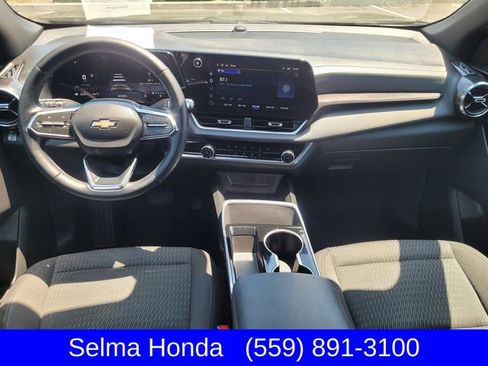 Used 2025 Chevrolet Equinox LT AWD/4WD image 9