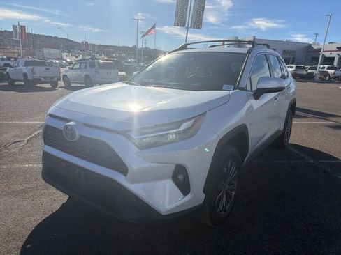 Certified 2024 Toyota RAV4 XLE Premium image 5