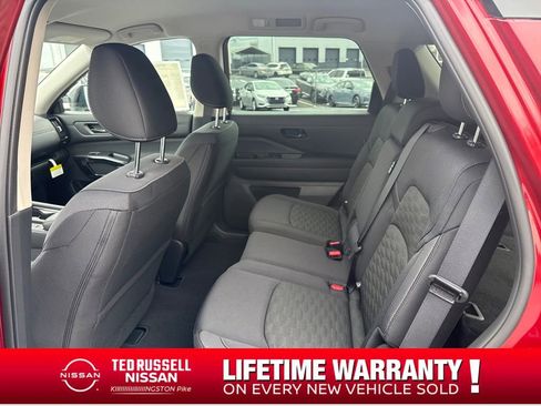 New 2026 Nissan Pathfinder SV image 25