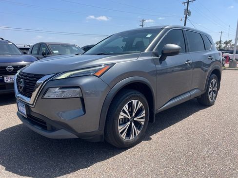 Certified 2022 Nissan Rogue SV FWD image 3