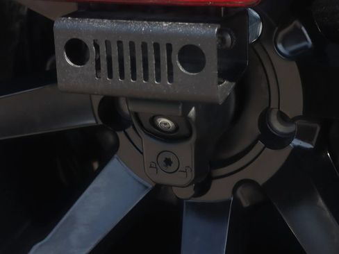 Used 2023 Jeep Wrangler Unlimited Sport AWD/4WD image 57